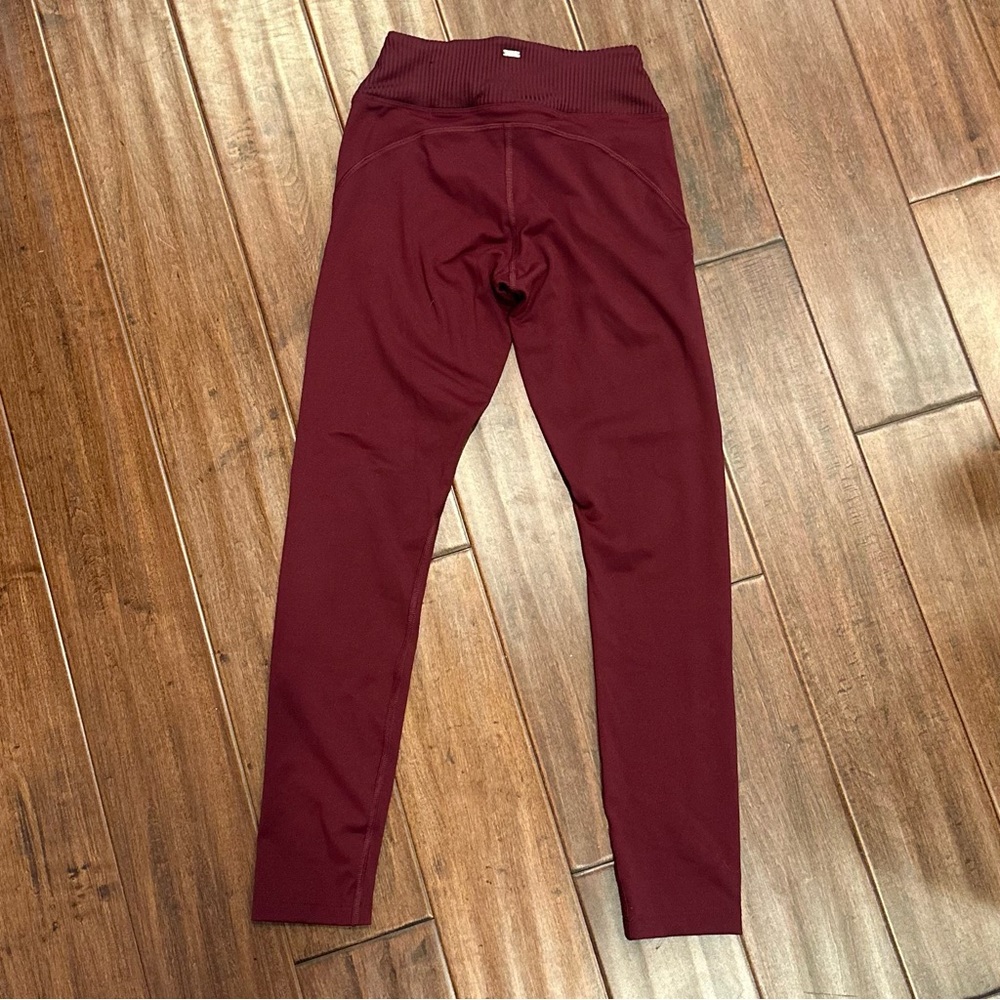 Pink Victoria Secret Ultimate Sport Ruby Neon Rainbow Trim 7/8 Leggings - Picture 3 of 6